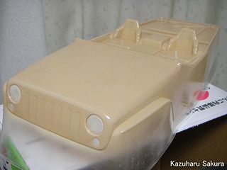 Axial(アキシャル)・SCX10・ジープ ラングラー G6 製作記 ～ ボディ塗装 ～ 塗料の乾燥中